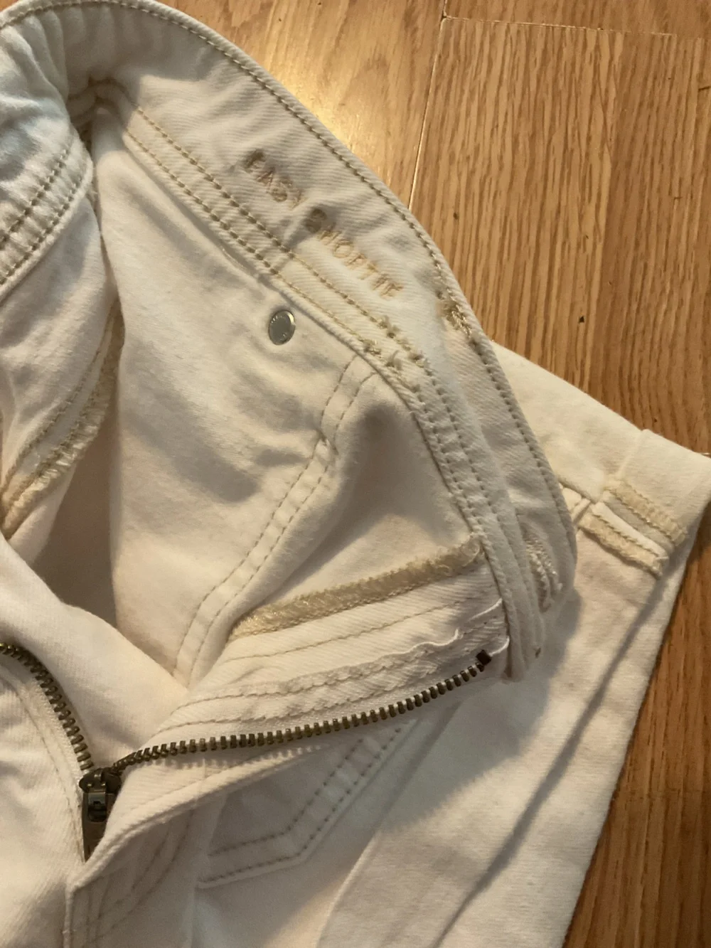 AMERICAN EAGLE White Women's Stretch Denim BOOTY Shorts SZ.8